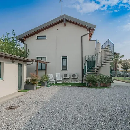 Natalina - A 100 Metri Dalle Terme Virgilio * Sirmione