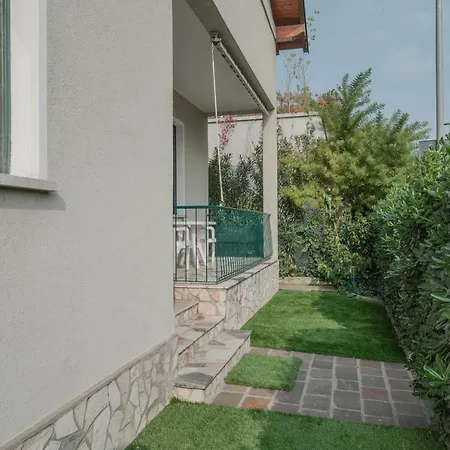 Natalina - A 100 Metri Dalle Terme Virgilio * Sirmione