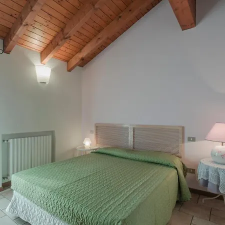 Natalina - A 100 Metri Dalle Terme Virgilio Сasa de vacaciones