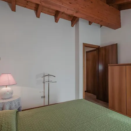 Natalina - A 100 Metri Dalle Terme Virgilio Holiday home